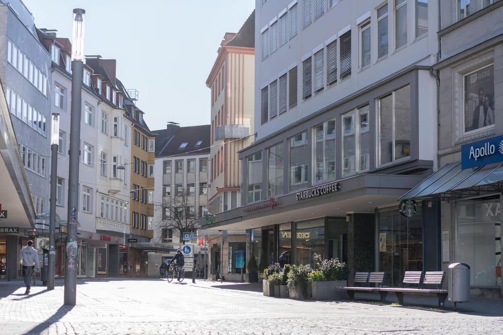 Die Niedernstrasse in Bielefeld: Wegen der Corona-Pandemie war die Innenstadt in Bielefeld weitgehend menschenleere.