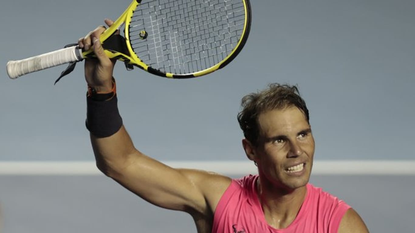 Spaniens Tennis-Star Rafael Nadal hat sich bei all den "Helden" im Gesundheitswesen bedankt.