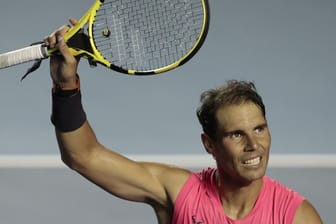 Spaniens Tennis-Star Rafael Nadal hat sich bei all den "Helden" im Gesundheitswesen bedankt.