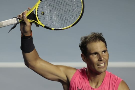 Spaniens Tennis-Star Rafael Nadal hat sich bei all den "Helden" im Gesundheitswesen bedankt.