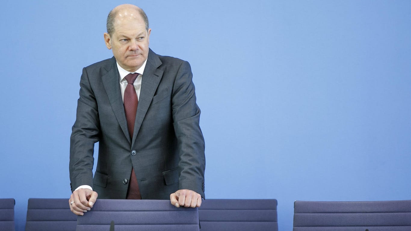 Olaf Scholz: Der Finanzminister wollte die schwarze Null halten, nun fällt sie – wegen der Corona-Krise.