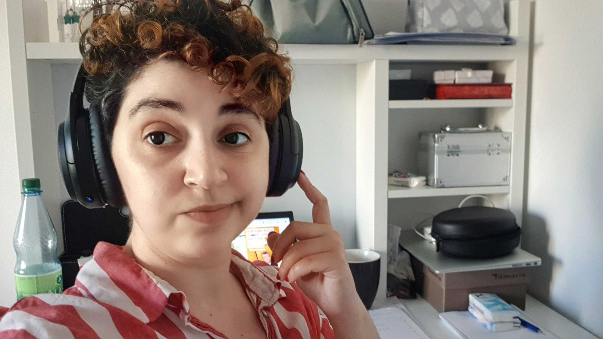 Noise-Cancelling-Kopfhörer sind im Homeoffice mit Kindern etwas sehr Wertvolles.