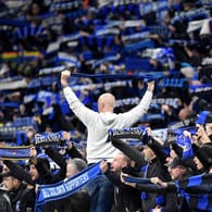 Bergamo-Fans gegen Valencia: Die Champions-League-Partie im Mailänder San Siro gilt als "Spiel Null" der europäischen Corona-Krise.