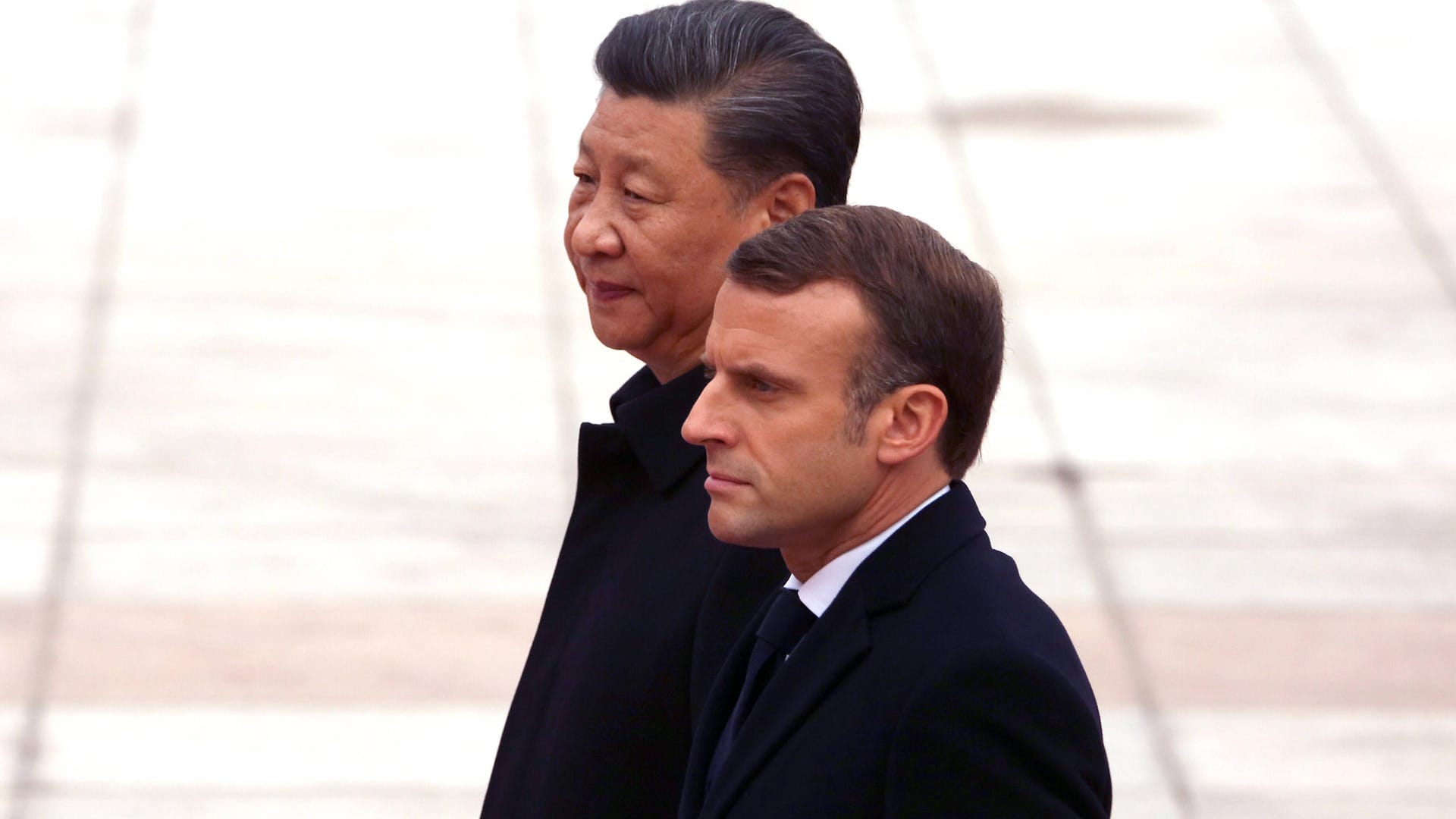 Präsidenten unter sich: Frankreichs Emmanuel Macron und Chinas Xi Jinping (hinten). Präsidenten unter sich: Frankreichs Emmanuel Macron und Chinas Xi Jinping (hinten).