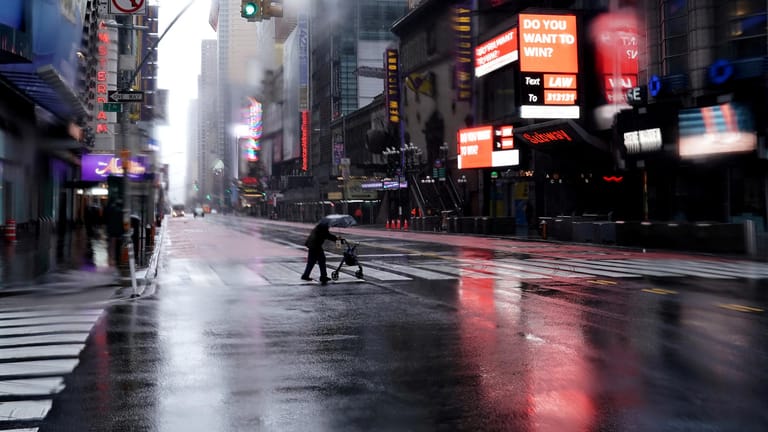 Times Square am Montag: Die Touristen-Hotspots sind größtenteils leer.
