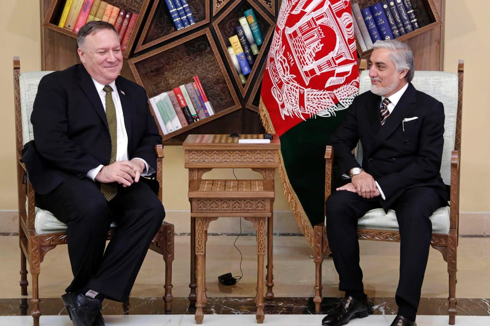 Mike Pompeo mit Abdullah Abdullah: In Afghanistan tobt ein Machtkampf um das Präsidentenamt.