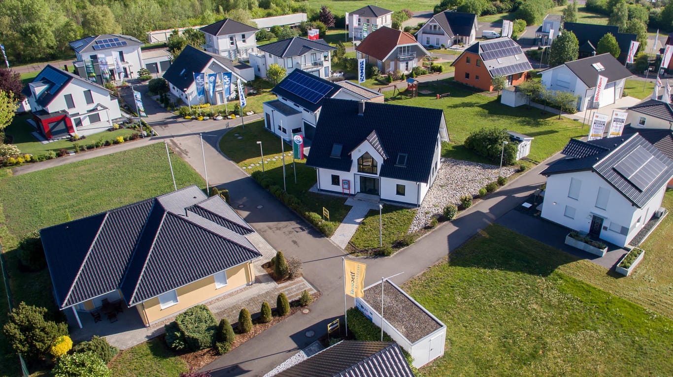 Musterhauspark in Dölzig, Sachsen: Immer mehr Menschen setzen auf Fertigbauhäuser.
