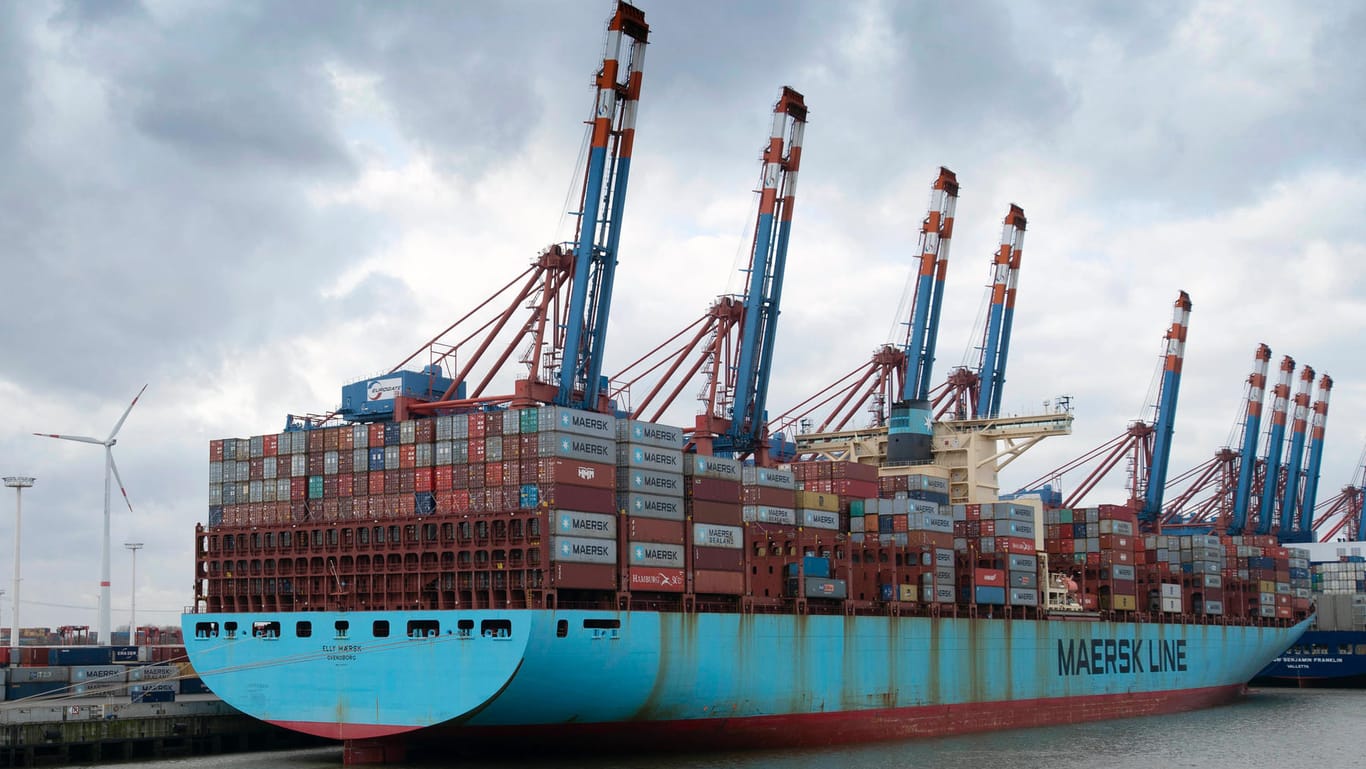 Ein Containerschiff im Hamburger Hafen: Deutsche Unternehmen haben Angst um ihre Exporte.