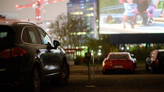 Das Autokino bietet Filmfans eine vorrübergehende Ausweichmöglichkeit.