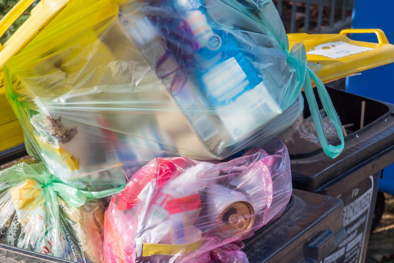 Gelbe Tonne: Nicht jede Verpackung aus Kunststoff kann recycelt werden.