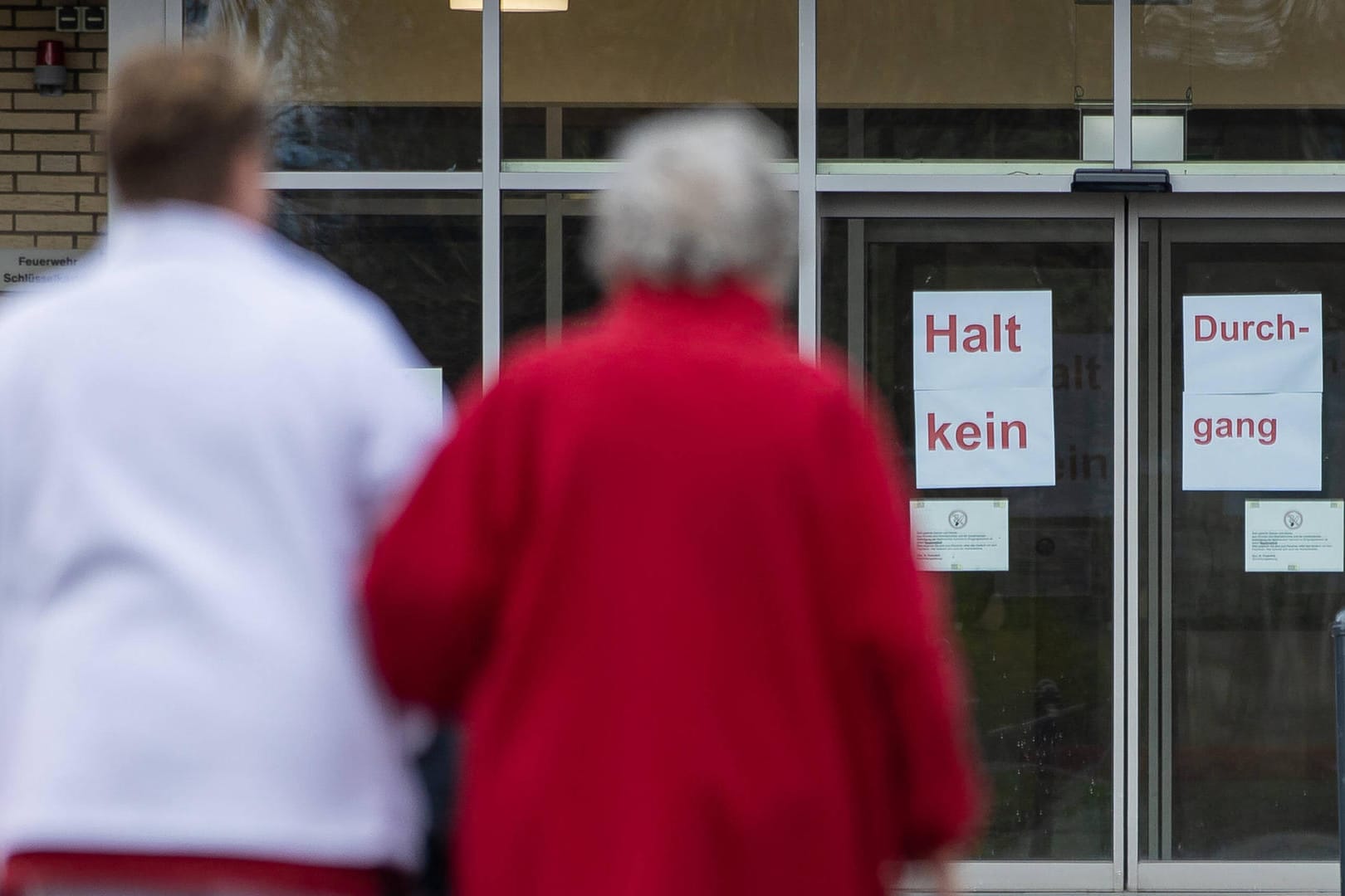 Ein Altenheim in Deutschland (Symbolfoto): Die italienische Rentnergewerkschaft befürchtet wegen Corona ein "Massaker".