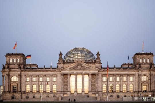 Um die Ausbreitung des Coronavirus zu verlangsamen, ist das öffentliche Leben bereits erheblich eingeschränkt worden.