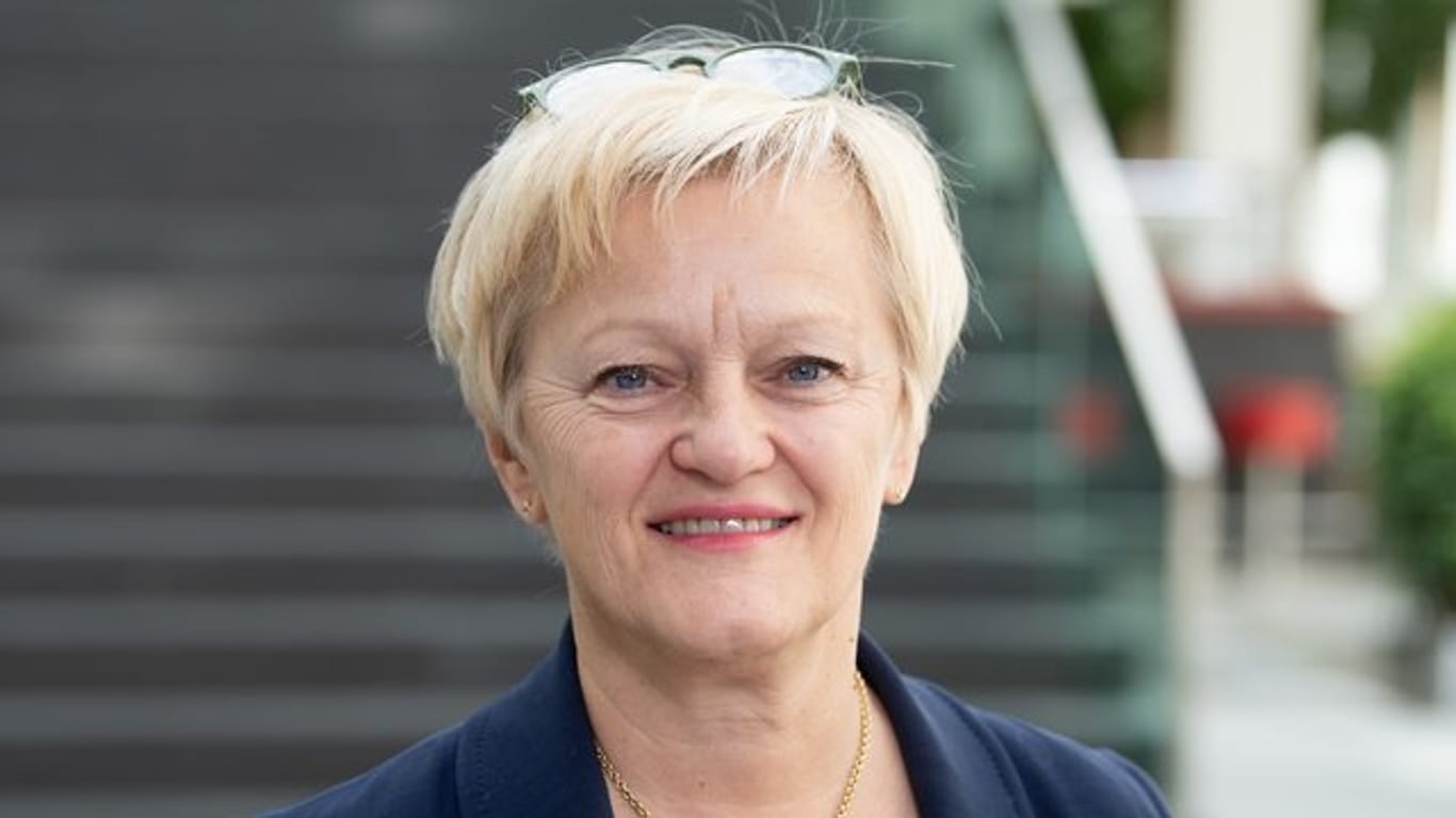Renate Künast (Bündnis 90/Die Grünen) hat einen Teilerfolg gegen Beschimpfungen und Beleidigungen im Nezt errungen.