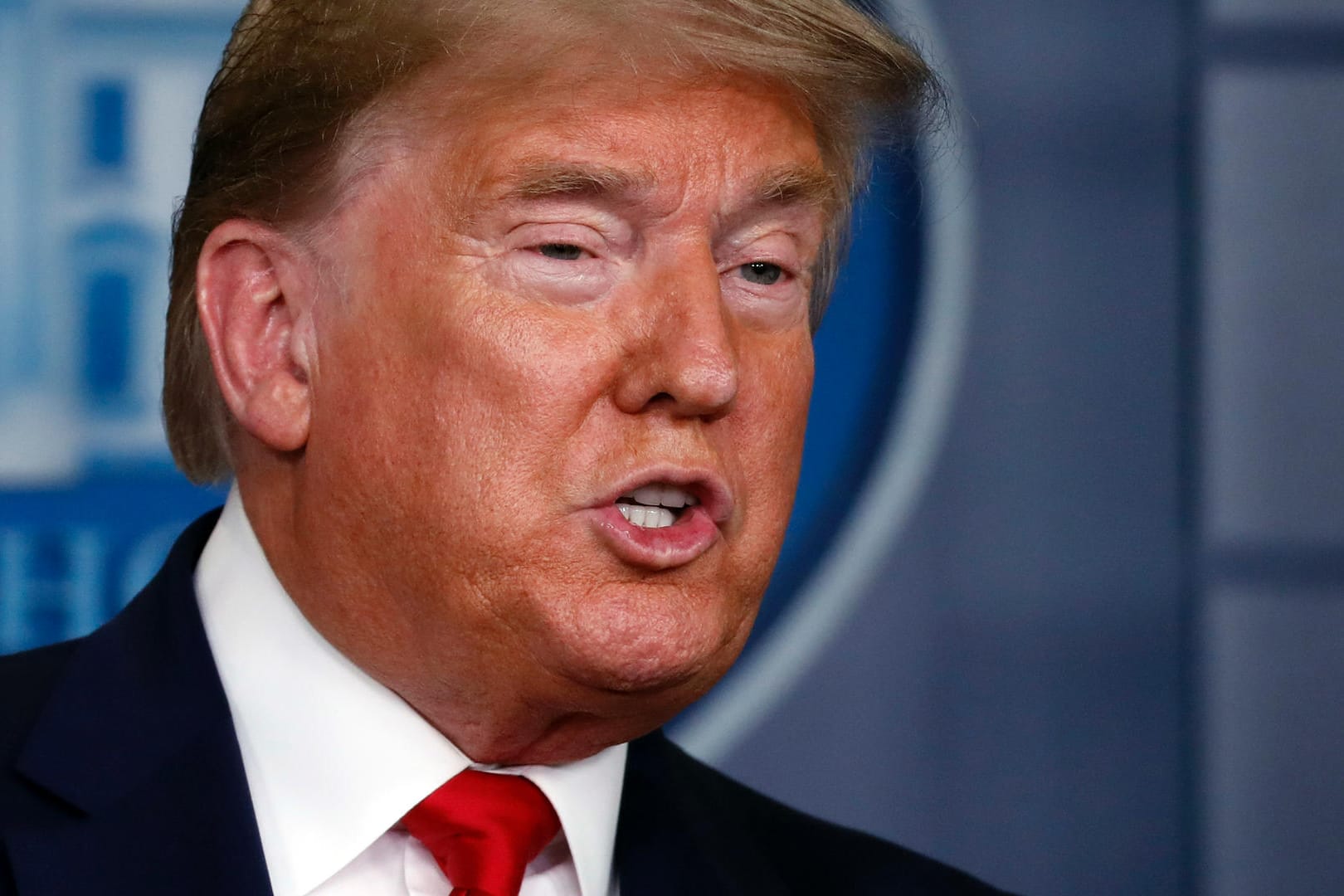 US-Präsident Donald Trump: Mehr Menschenleben durch das Virus oder eine Rezession?