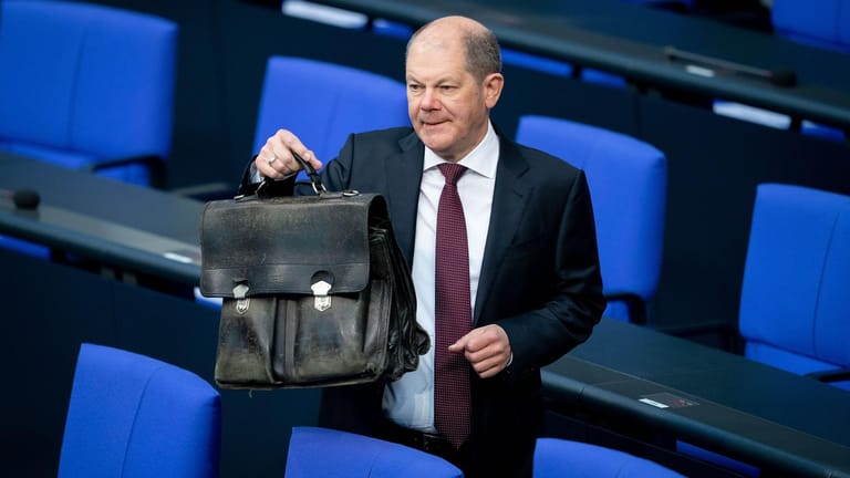 Vizekanzler Olaf Scholz (SPD) auf der Regierungsbank: Er vertritt heute die Kanzlerin.