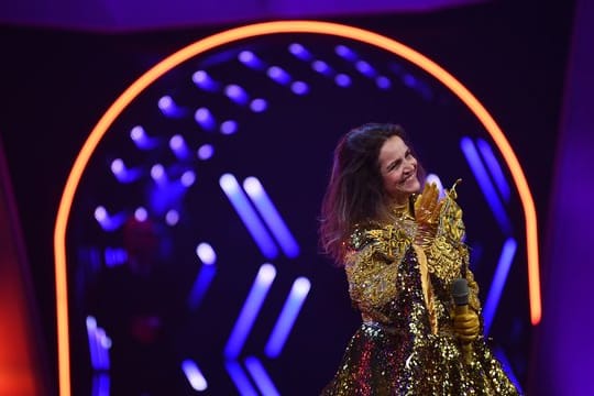 Rebecca Immanuel als enttarnte Figur "Die Göttin" in der Prosieben-Show "The Masked Singer".