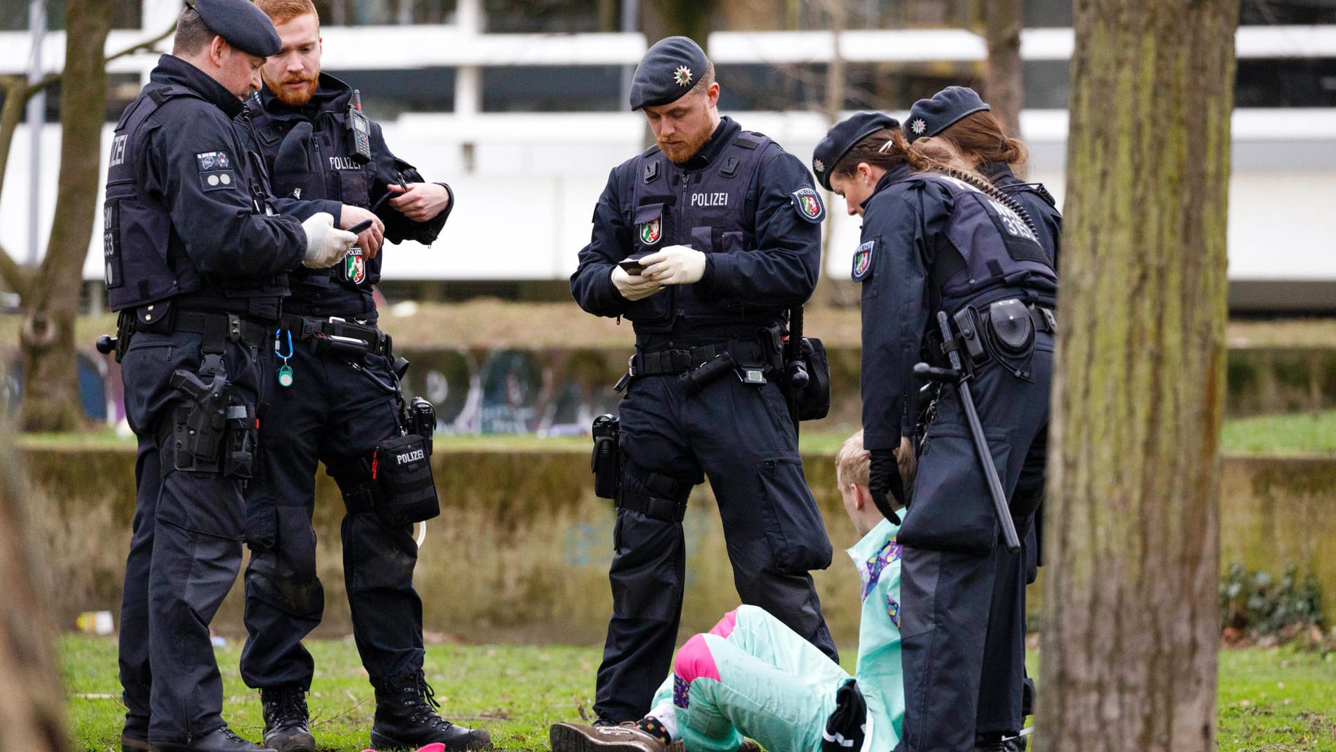 Personenkontrolle der Polizei.