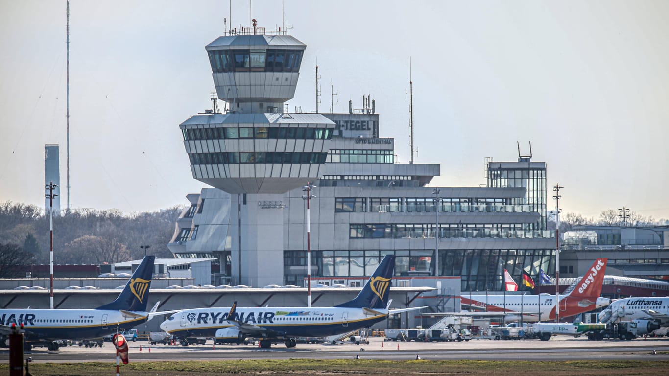 Blick auf Flughafen Tegel Otto Lilienthal: In der Coronavirus-Krise könnte der Hauptstadt-Flughafen vorübergehend geschlossen werden.