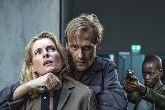 Charlotte Lindholm (Maria Furtwängler, Benno (Matthias Lier) und Anais (Florence Kasumba) in einer gefährlichen Situation.