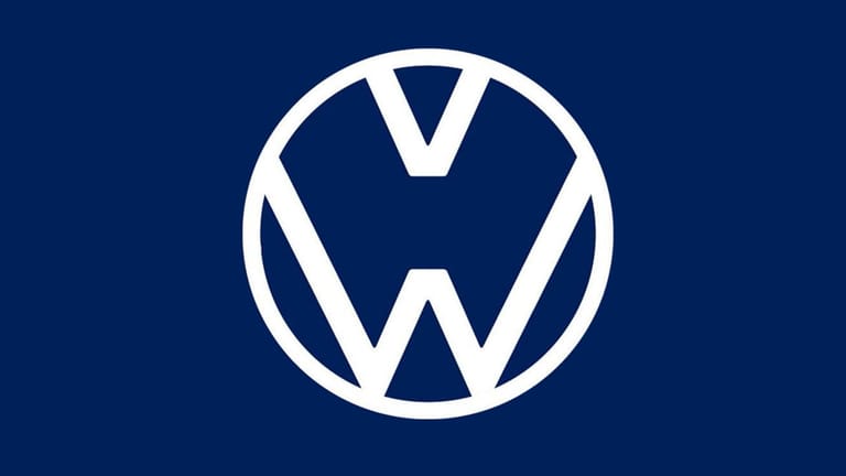 Überarbeitetes VW-Logo: Zusammen mit dem Hinweis "Danke fürs Abstand halten" soll es kurzzeitig auf die Corona-Gefahr hinweisen. Auf den Autos des Konzerns wird es natürlich nicht zu finden sein.