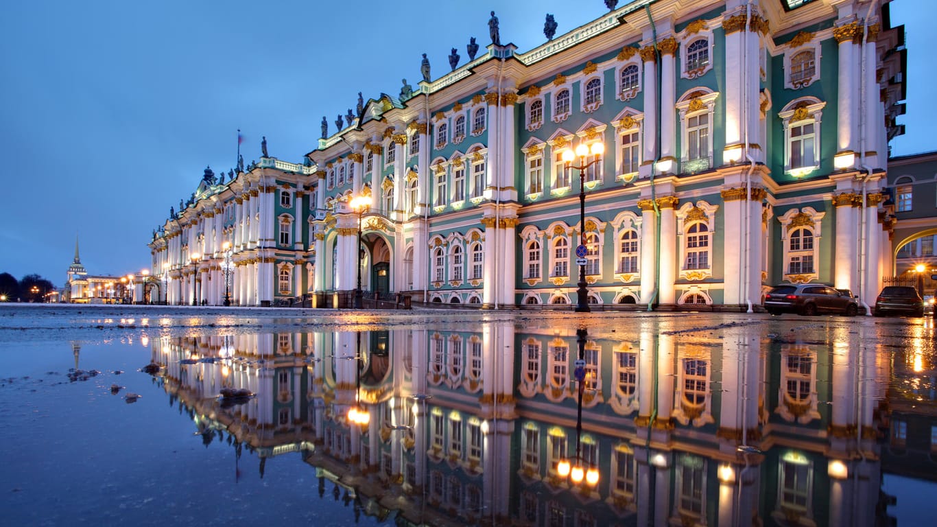 Hermitage Museum: Mehr als drei Millionen Ausstellungsstücke beherbergt das Museum in St. Petersburg – auch online gibt es einige davon zu entdecken.