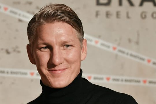 Bastian Schweinsteiger tauchte plötzlich im Video-Training der Bayern auf.