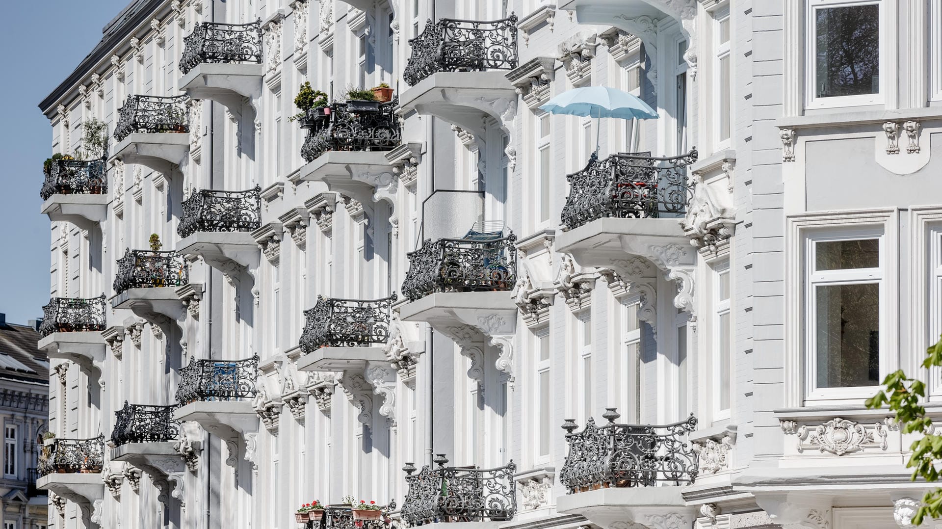 Ein Altbau in Hamburg: Die Mieten dürften wegen der Corona-Krise langsamer steigen.