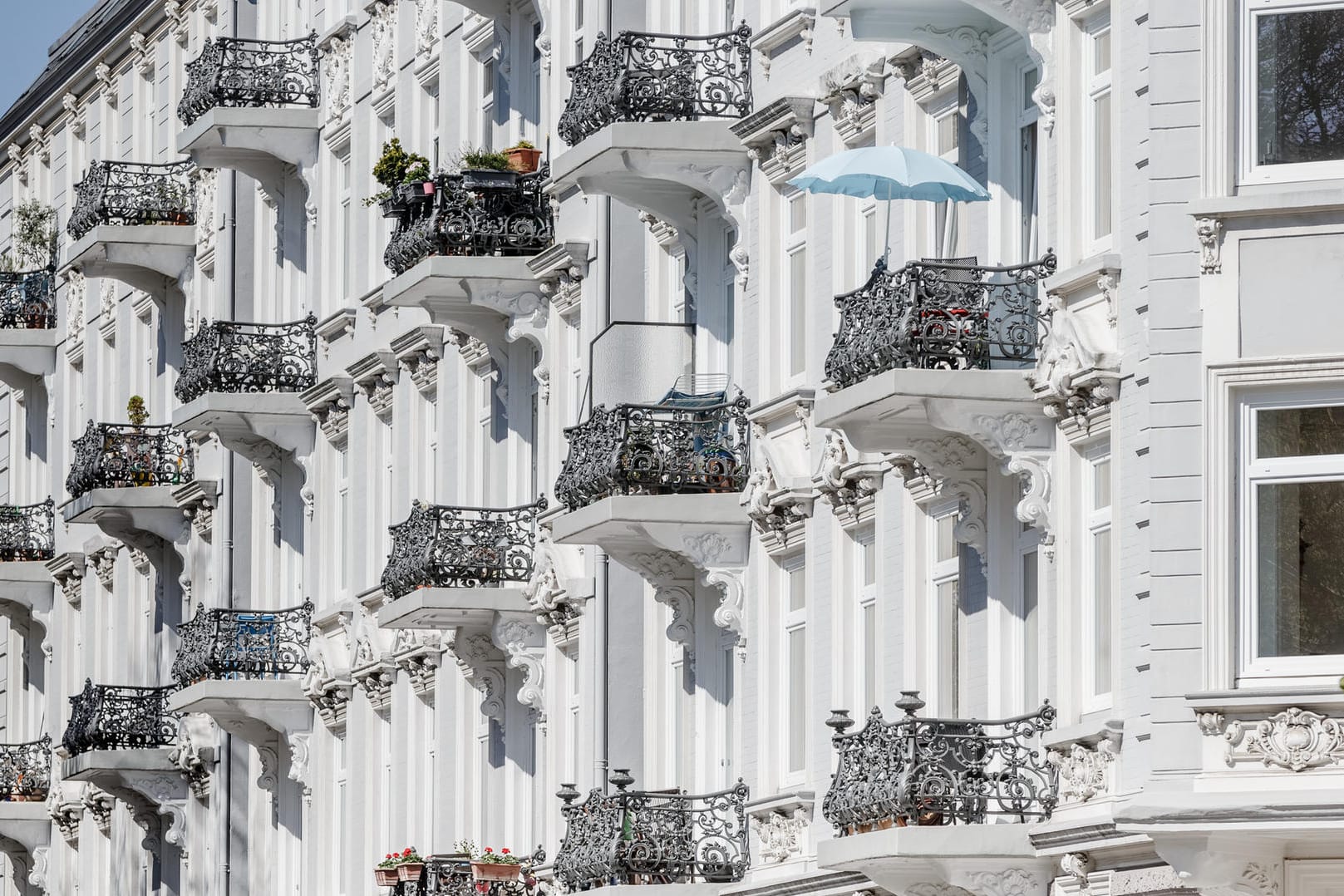 Ein Altbau in Hamburg: Die Mieten dürften wegen der Corona-Krise langsamer steigen.