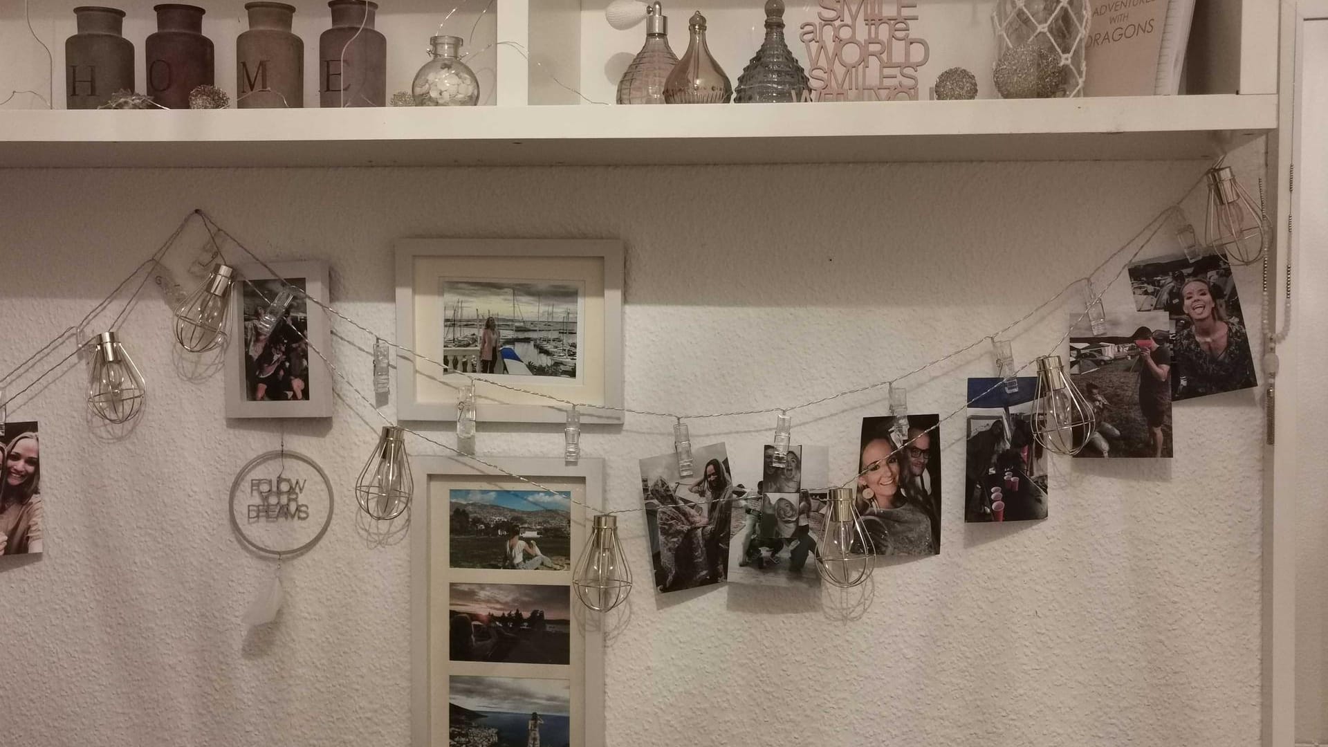 Auf Festivals werde ich diesen Sommer wohl verzichten müssen. Als Trost habe ich mir die schönsten Erinnerungen der letzten Jahre aufgehängt. Vom Homeoffice aus habe ich sie gut im Blick.