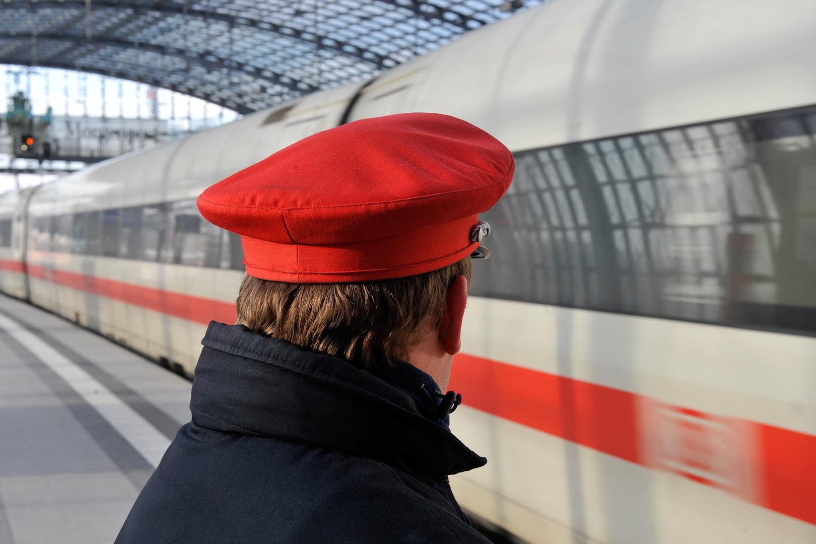 Deutsche Bahn: Wer seine Osterreise nicht antreten möchte, dem kommt die Deutsche Bahn entgegen.