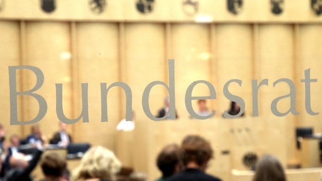 Der Bundesrat gibt grünes Licht für das Corona-Krisen-Paket.
