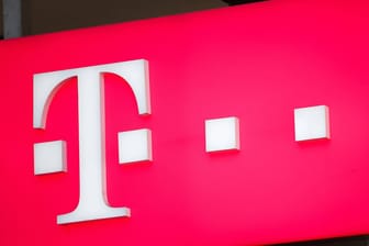Das Logo der Telekom: Das Unternehmen den neuen linearer TV-Kanal #Dabei.