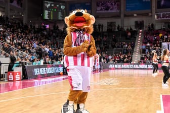 Bonni: Das Maskottchen der Telekom Baskets Bonn ist beim digitalen Sportprogramm dabei.