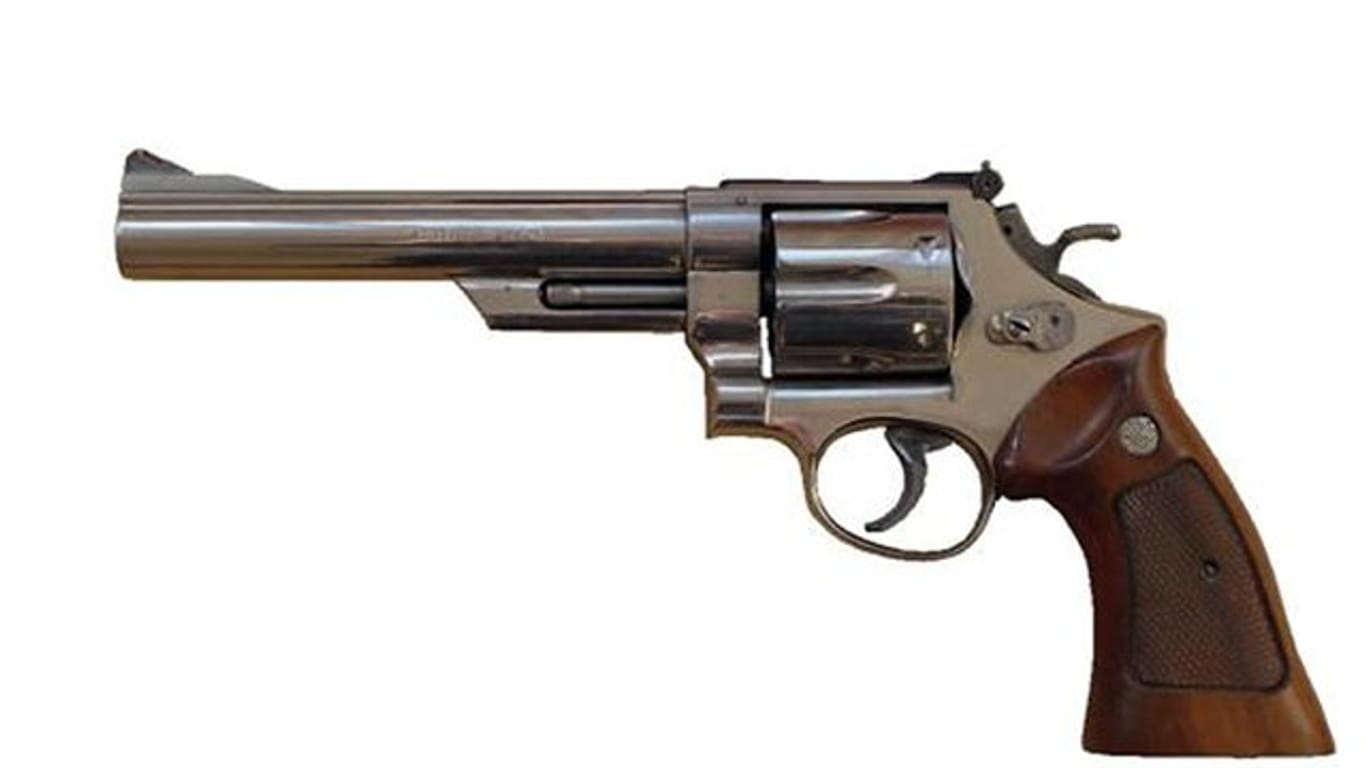 Eine Waffe vom Typ Smith & Wesson 44 Magnum (Polizeifoto) wurde gestohlen.