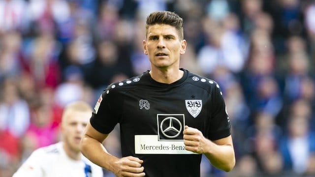 Die Stuttgarter um Mario Gomez verzichten auf Gehalt.