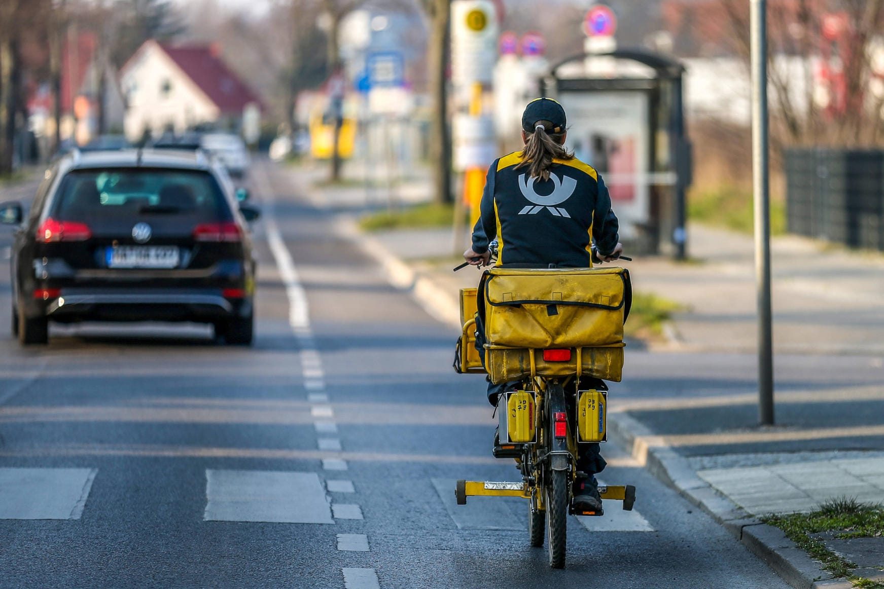 Zustellung während der Corona-Krise: Bisher kommt es in der Hauptstadt bisher zu keinen Einschränkungen im Briefverkehr.