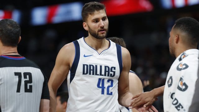 Maxi Kleber spricht sich für einen Saisonabbruch aus.