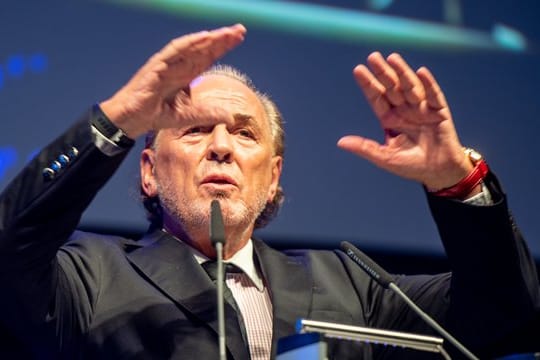 Fordert mehr Engagement von Investor Klaus-Michael Kühne: Der ehemalige HSV-Präsident Jürgen Hunke.