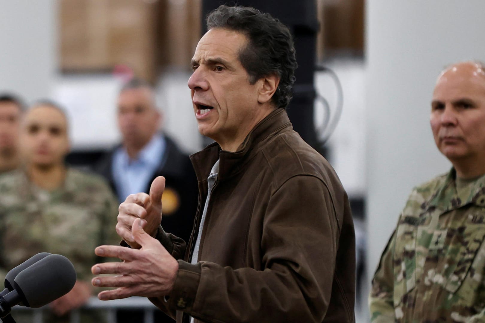 New Yorks Gouverneur Andrew Cuomo: "Das wird Wochen um Wochen um Wochen dauern."