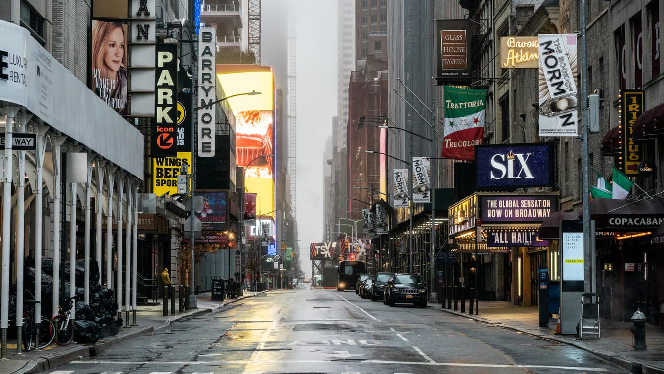 Der Broadway in New York: In der Corona-Krise ist die berühmte Meile vollkommen verwaist.