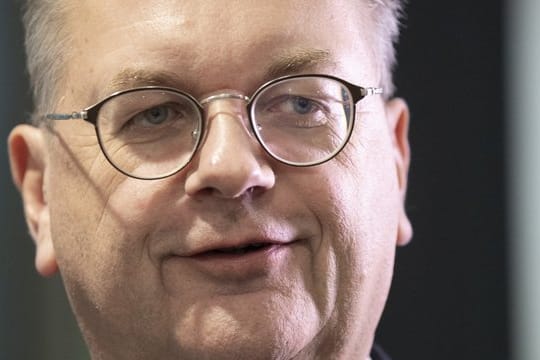 Schließt eine Rückkehr ins Fußball-Geschäft nicht kategorisch aus: Ex-DFB-Präsident Reinhard Grindel.