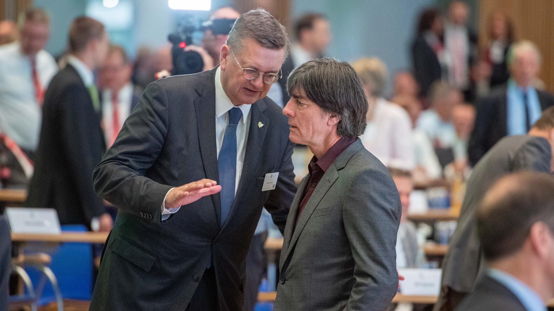 Reinhard Grindel: Der Ex-DFB-Präsident kann sich gut vorstellen in den Fußball zurückzukehren. Reinhard Grindel: Der Ex-DFB-Präsident kann sich gut vorstellen in den Fußball zurückzukehren.