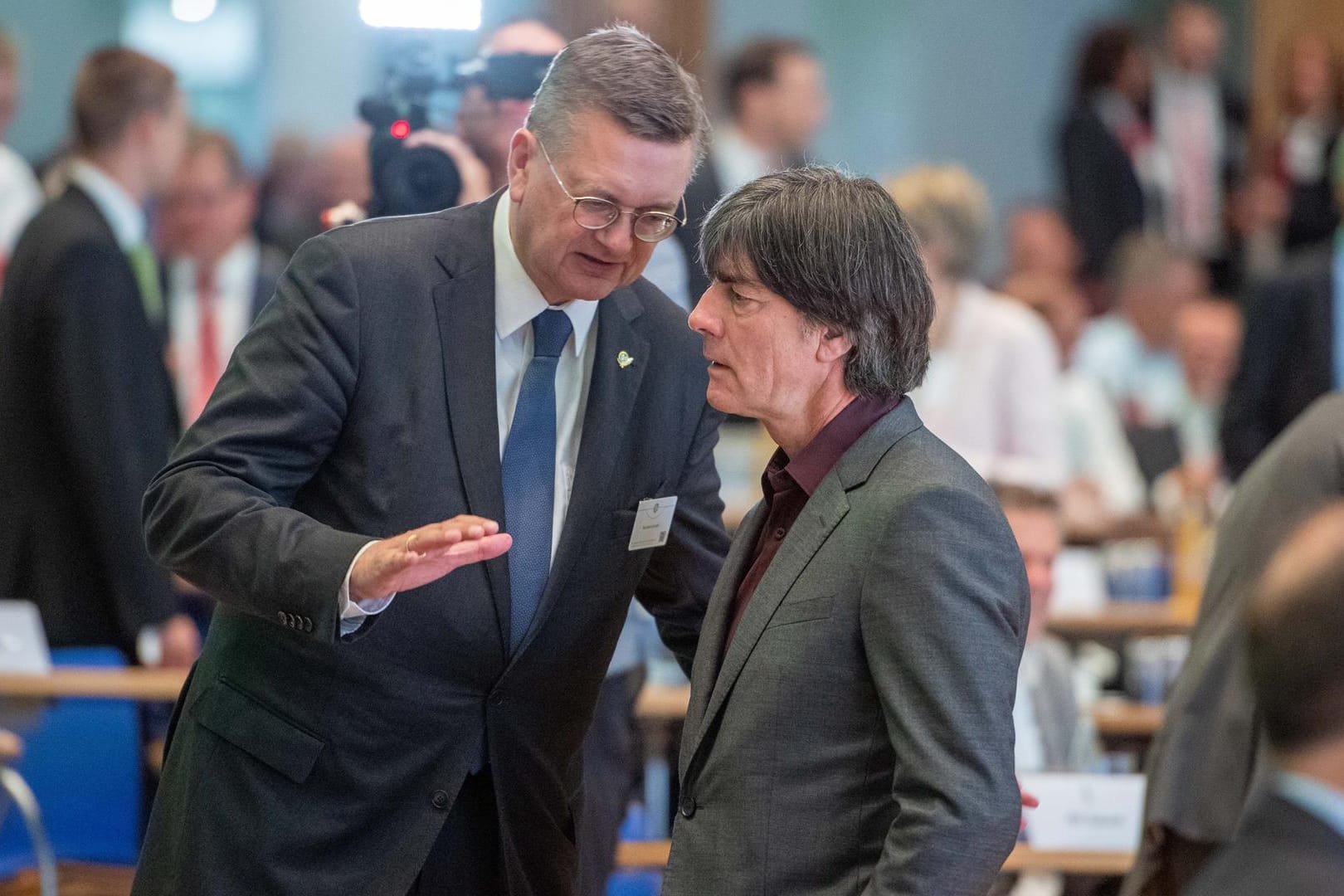 Reinhard Grindel: Der Ex-DFB-Präsident kann sich gut vorstellen in den Fußball zurückzukehren.