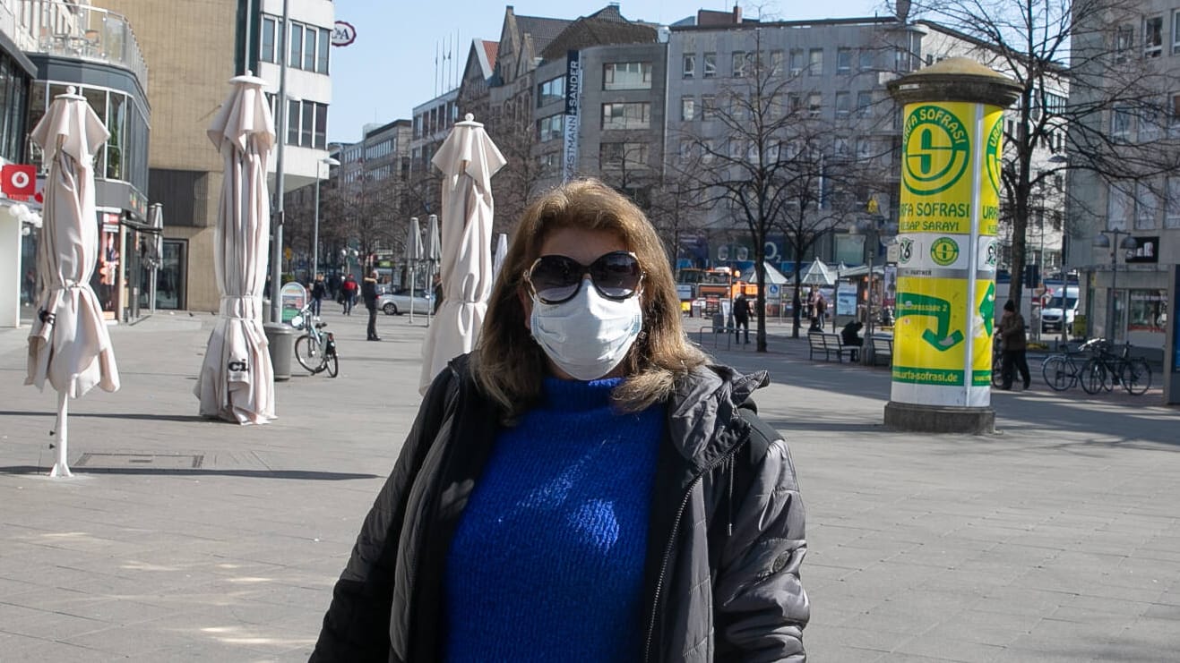 Mundschutz (Symbolfoto): Jena führt verpflichtendes Tragen von Mundschutz ein.