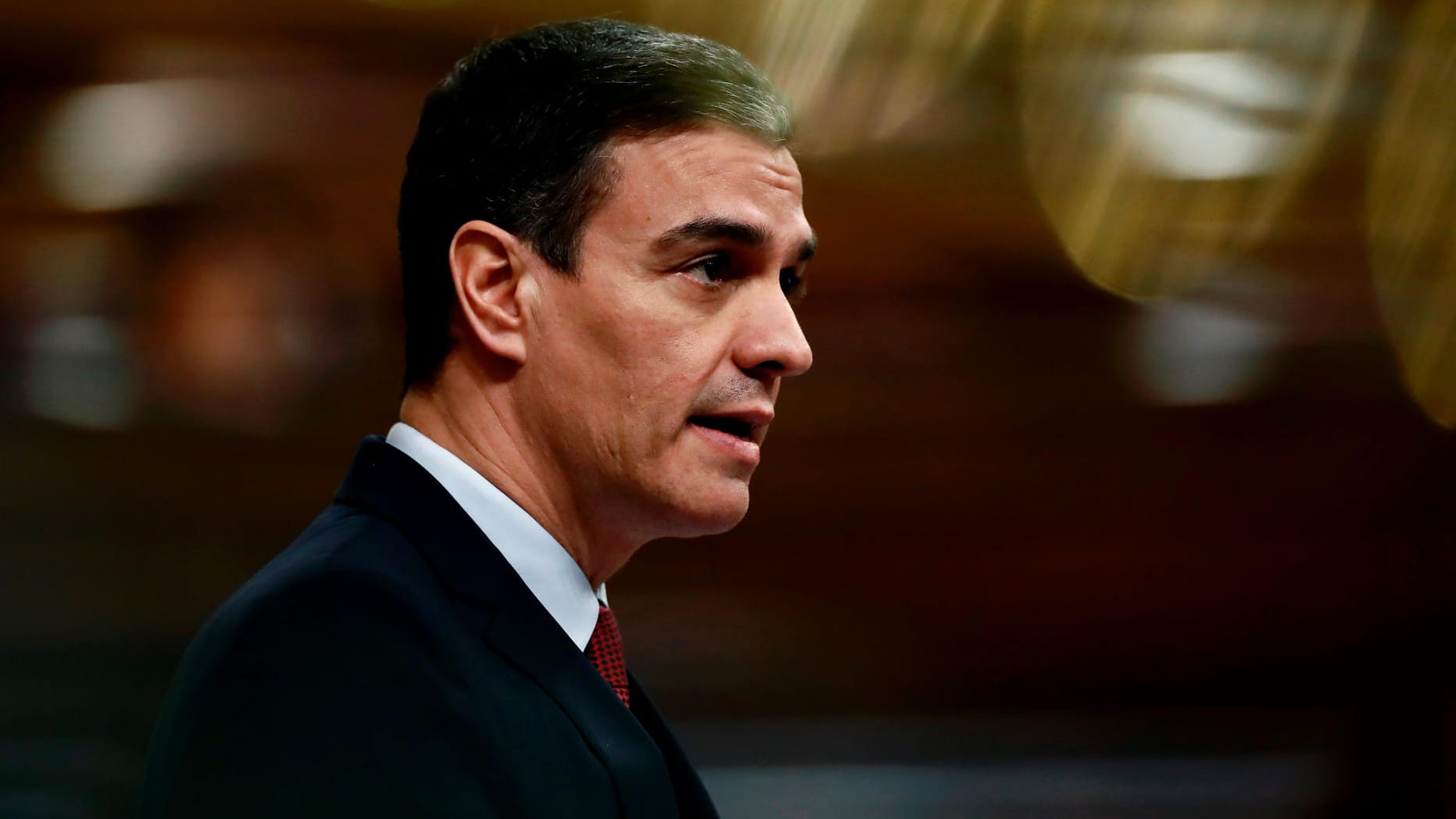 Pedro Sánchez: Spaniens Ministerpräsident hat sein Land in den "Winterschlaf" geschickt – zwei Wochen lang soll kaum jemand zur Arbeit fahren. Das sorgt für Ärger.