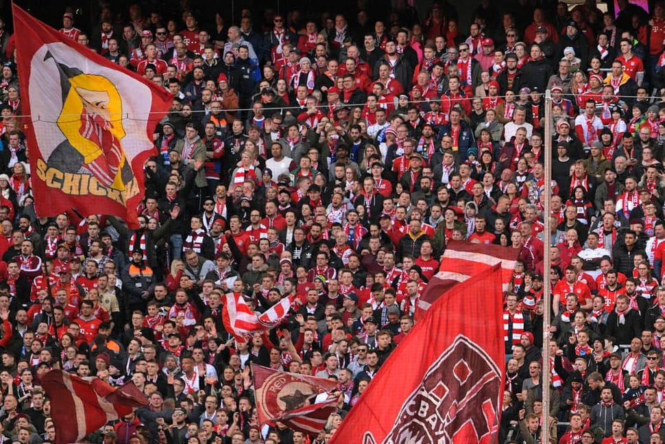 In der Allianz-Arena: Fans des FC Bayern.