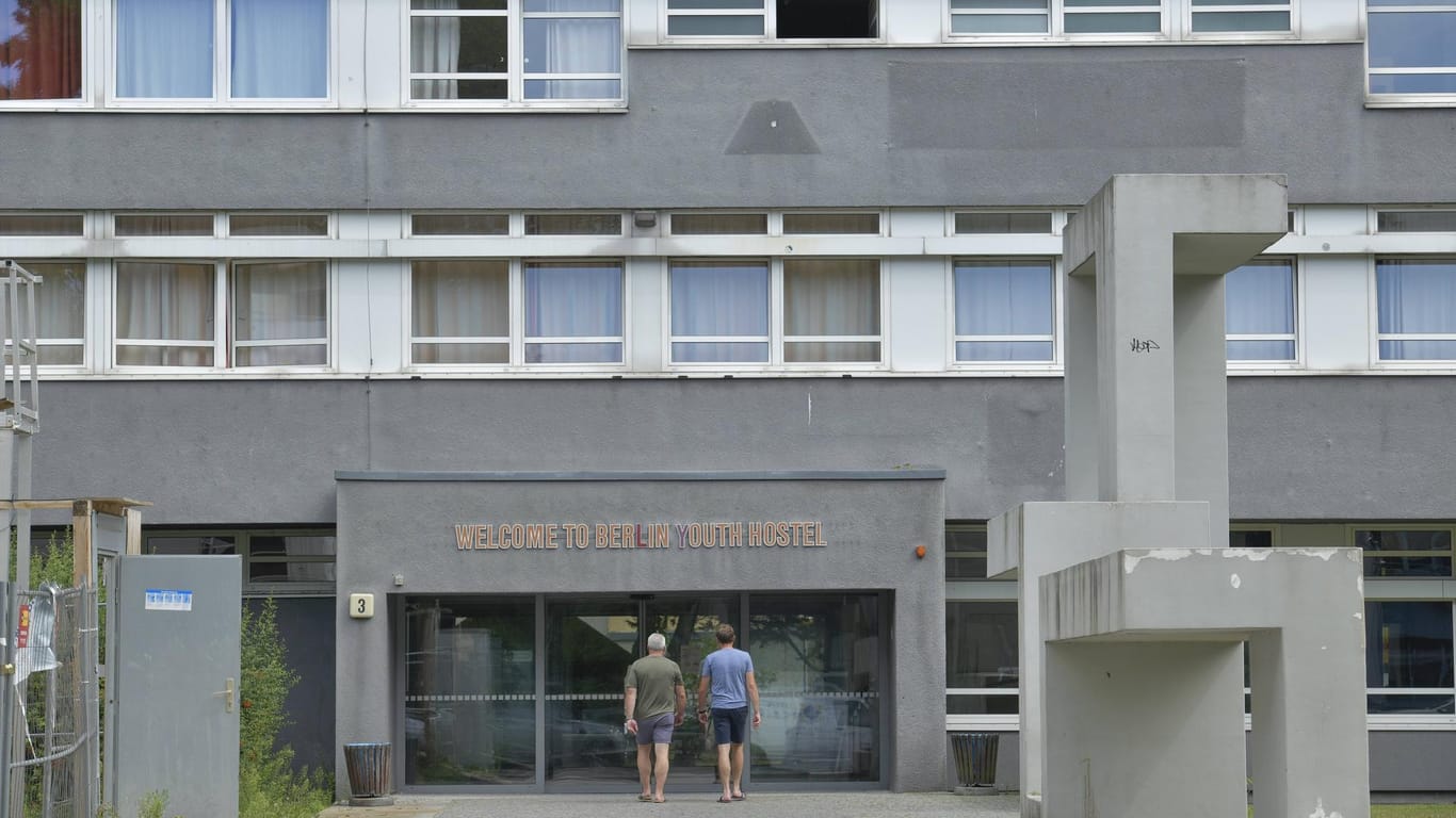 Berliner Jugendherberge in der Kluckstraße: Das Hostel in Berlin-Tiergarten soll ab Mittwochabend für Wohnungslose geöffnet sein.
