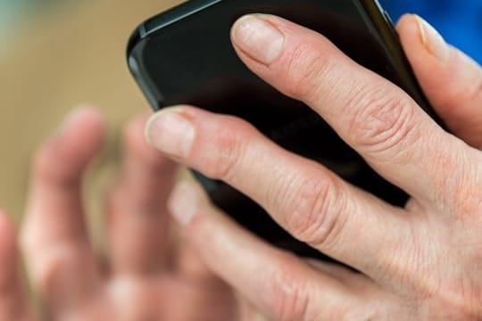 Die Pläne für eine Smartphone-App zur Nachverfolgung von Corona-Infektionsketten für Betroffene nehmen an Fahrt auf.
