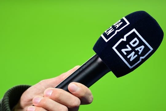 Der auf Live-Sport spezialisierte Medienanbieter DAZN hat unter der Absage von Sportveranstaltungen zu leiden.
