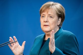 Bundeskanzlerin Angela Merkel (CDU), spricht über weitere Maßnahmen gegen die Ausbreitung des Coronavirus.